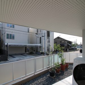 間口の庇/homeNK 軒下