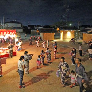 亀崎公園の再編 小唄踊りの様子