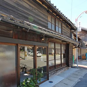 亀崎の蕎麦屋 改修後の外観(昼景)