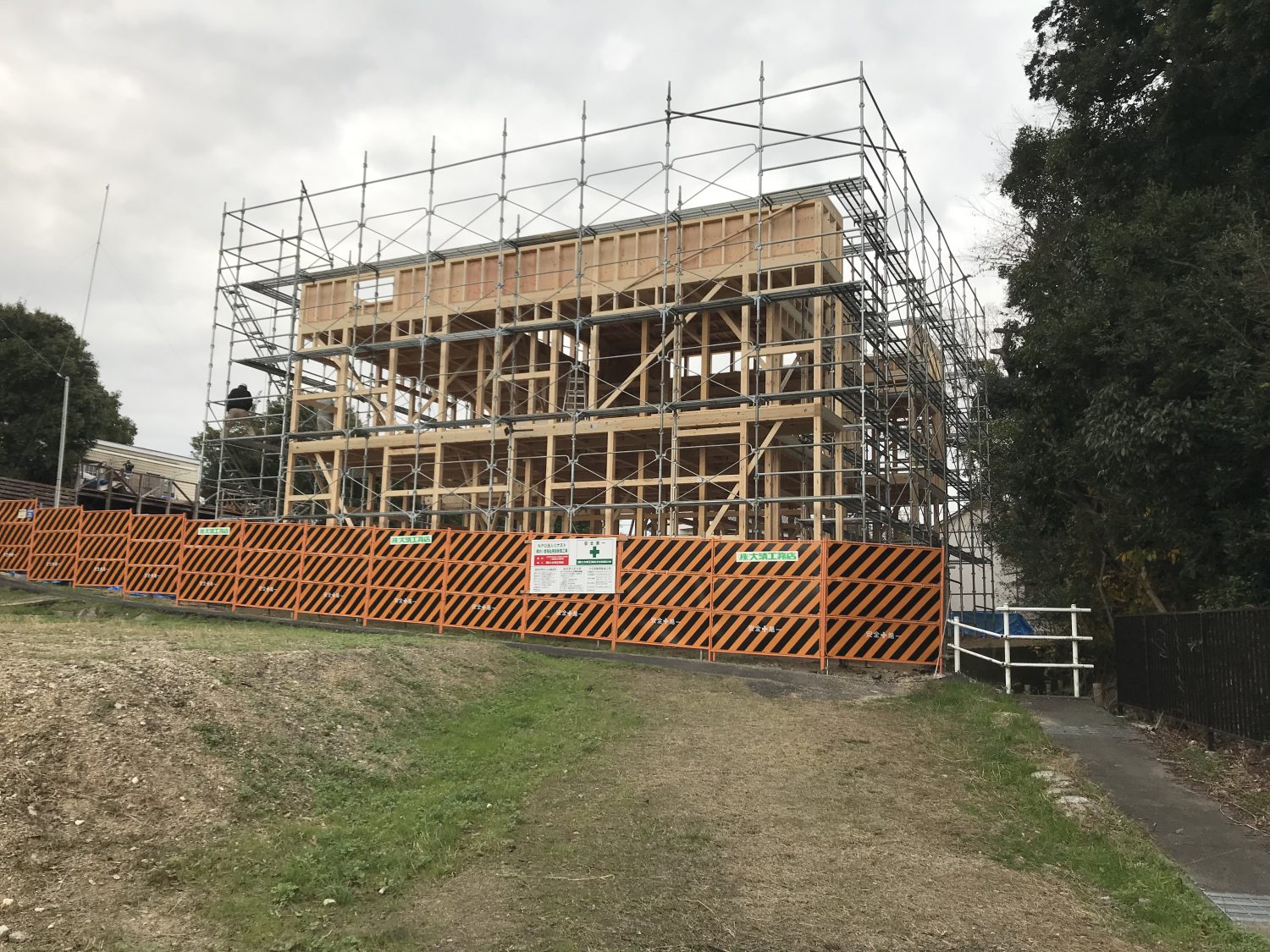 半田市　障害者福祉施設　建方完了