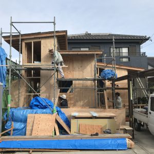 三方向の屋根/annexTK 建て方