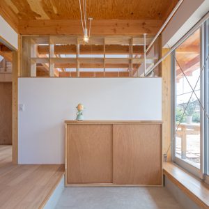 片流れの離れ/homeYG エントランススペース